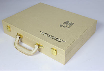 1569576613850609.jpg 化妝品皮盒2.jpg